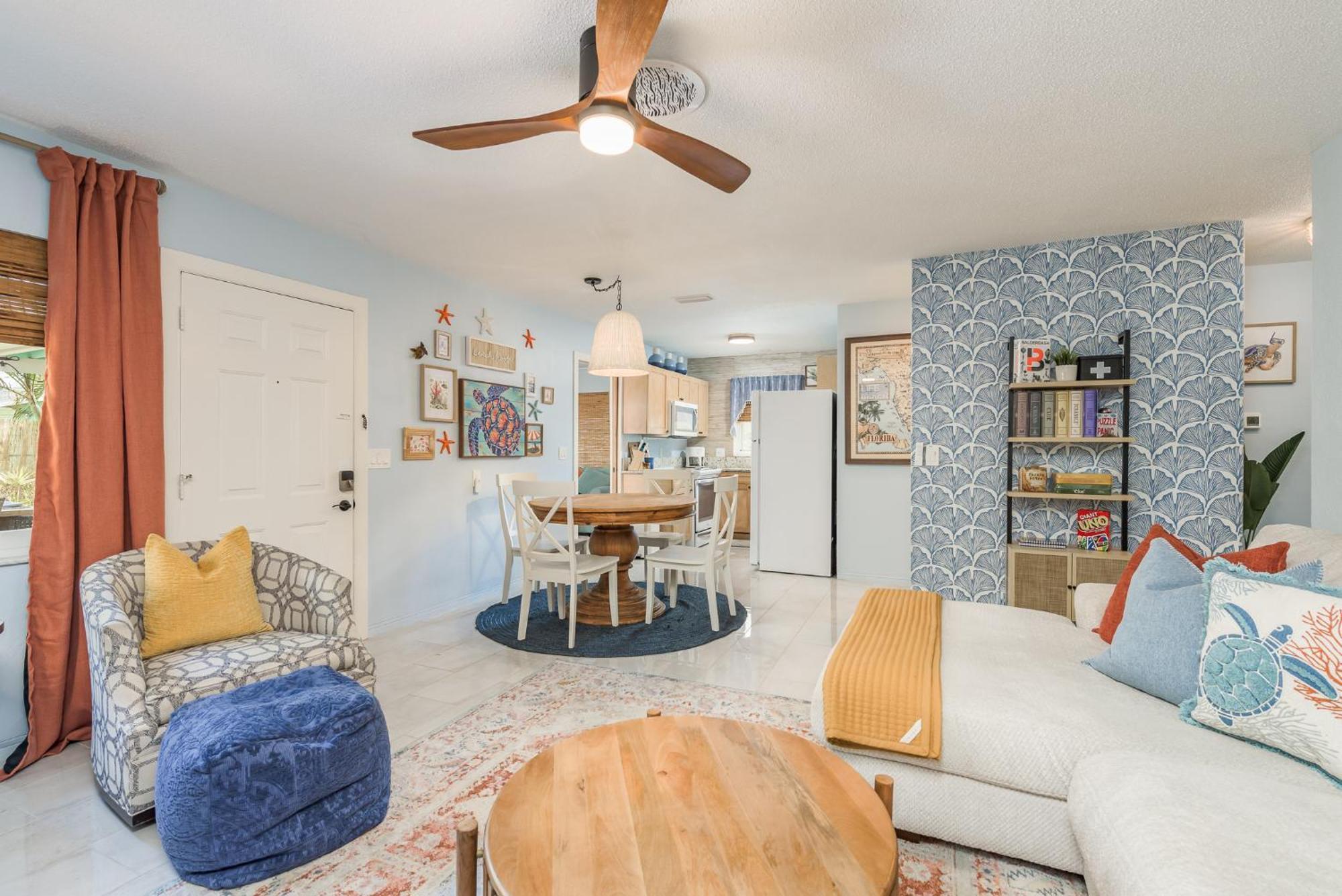 Luxury With Hot Tub & Outdoor Oasis Blocks From The St. Pete Beach