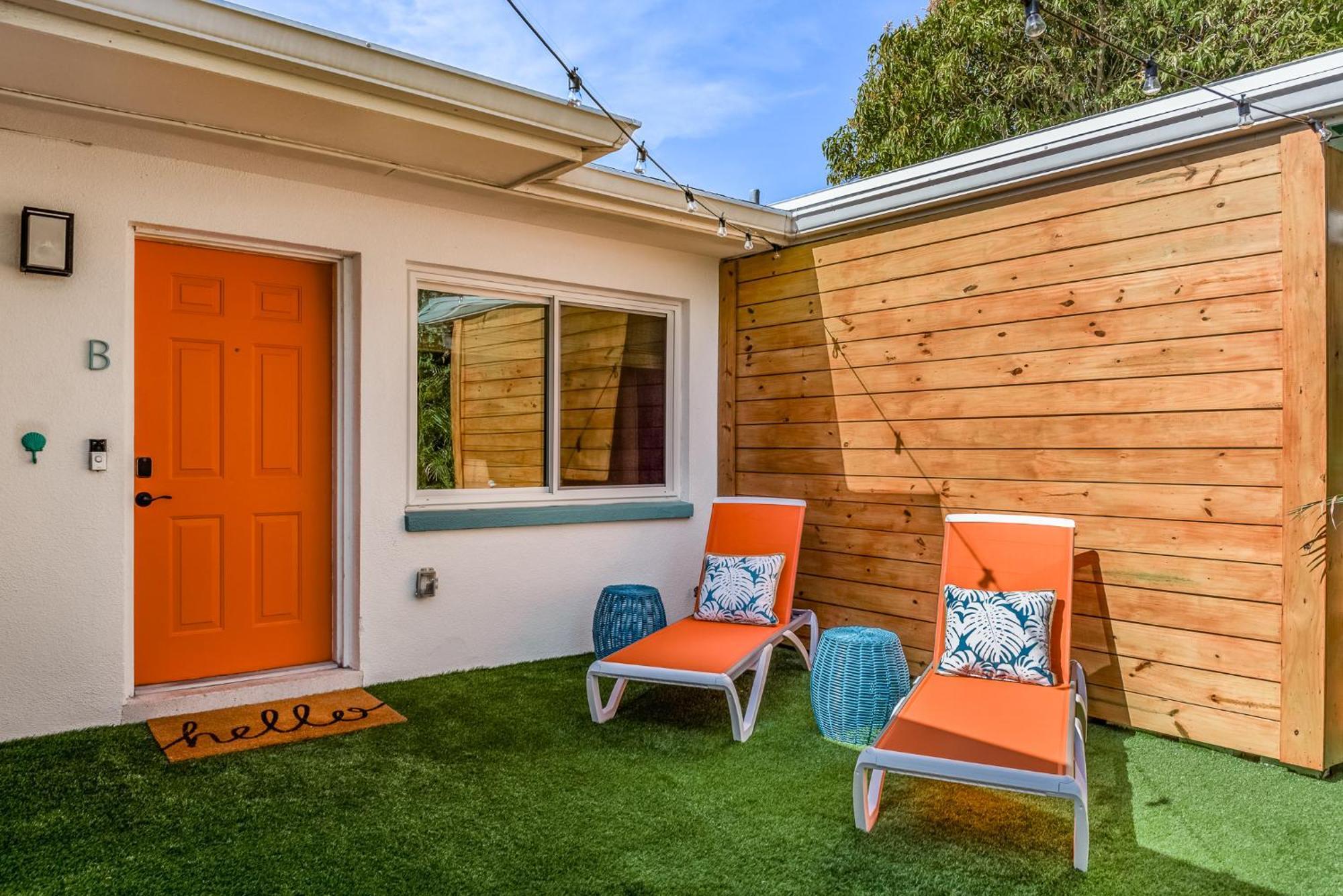 Holiday home Luxury With Hot Tub & Outdoor Oasis Blocks From The *