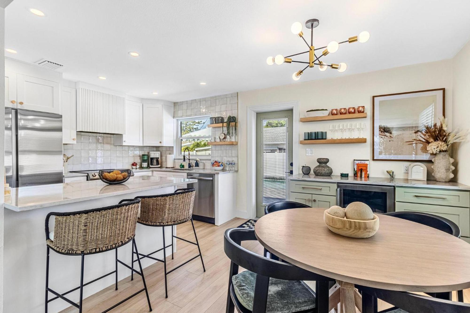 Madeira House With Private Heated Pool - Newly Renovated! St. Pete Beach