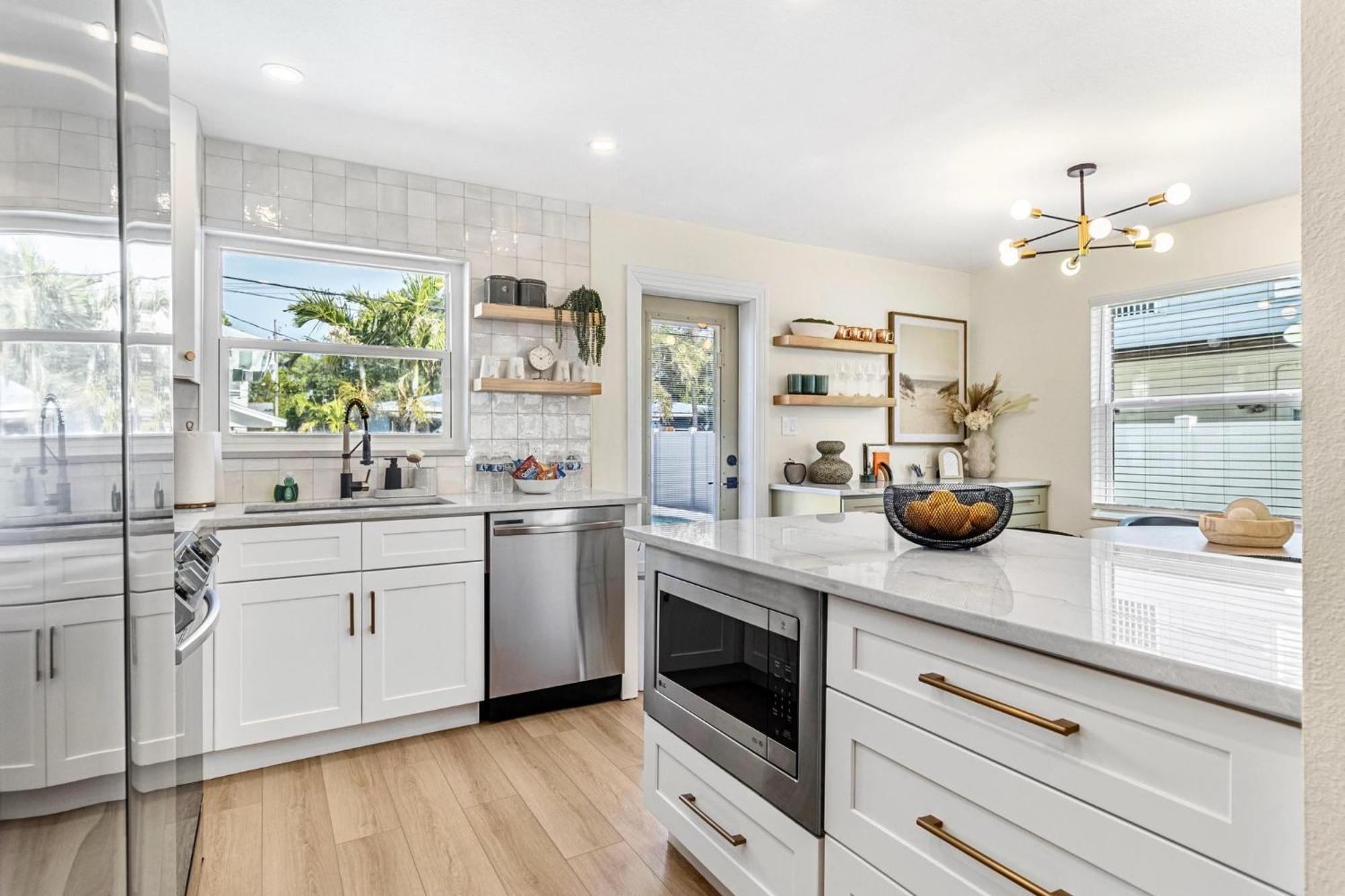 Madeira House With Private Heated Pool - Newly Renovated! * St. Pete Beach