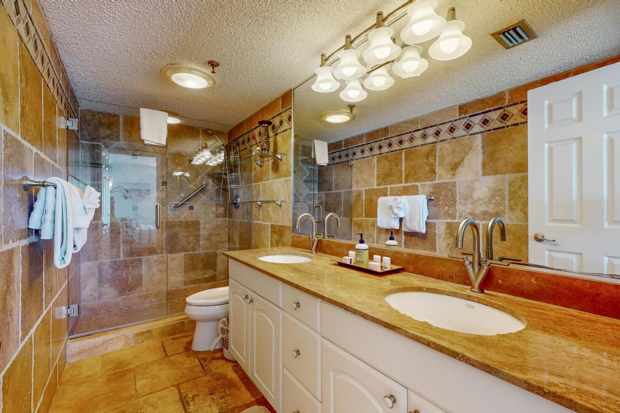 Sunset Shores Apartment *
