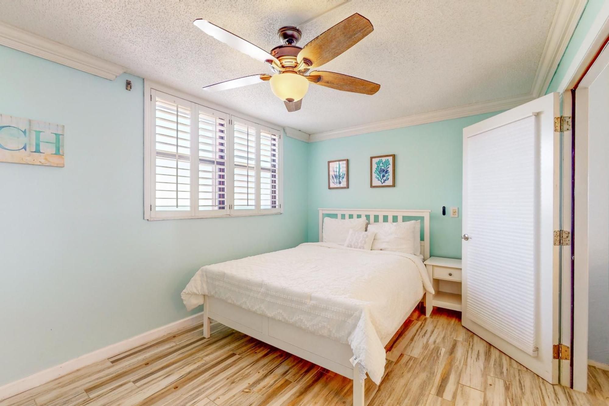 Sunset Shores Apartment