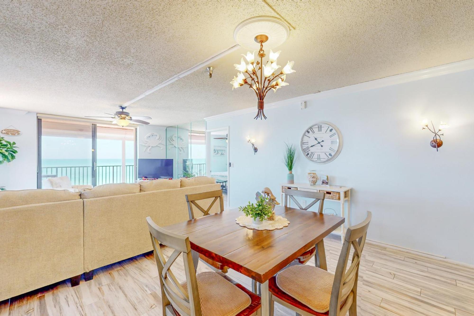 Sunset Shores Apartment *