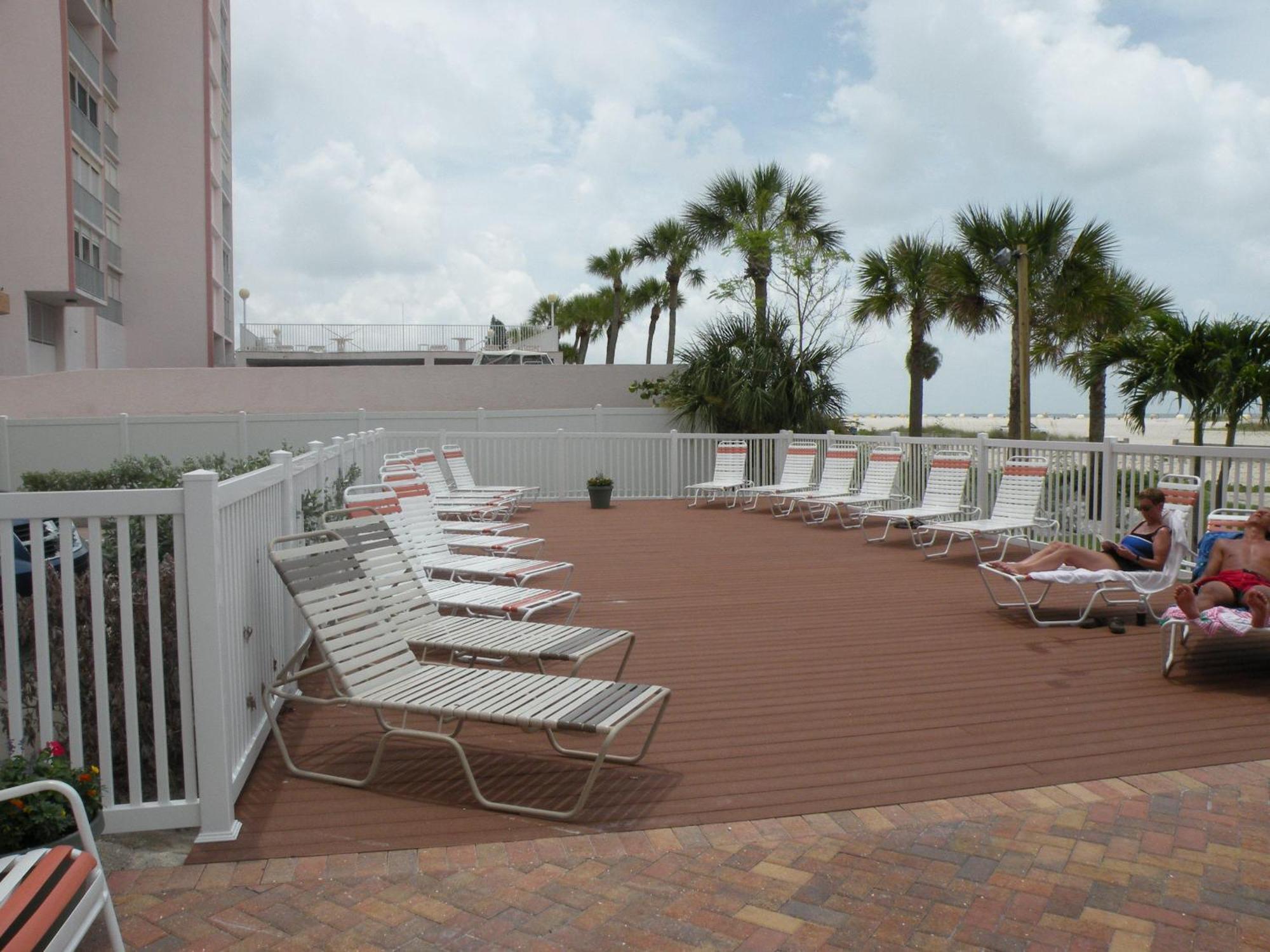 Aparthotel Surf Treasure Island
