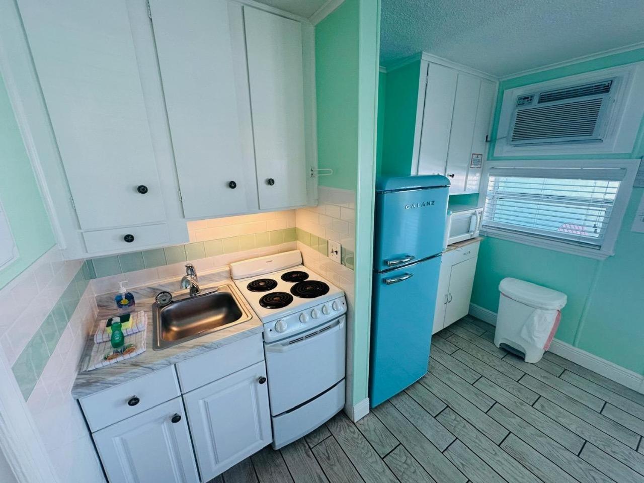Redington On The Beach Sea Rocket Wifi Parking 14 St. Pete Beach