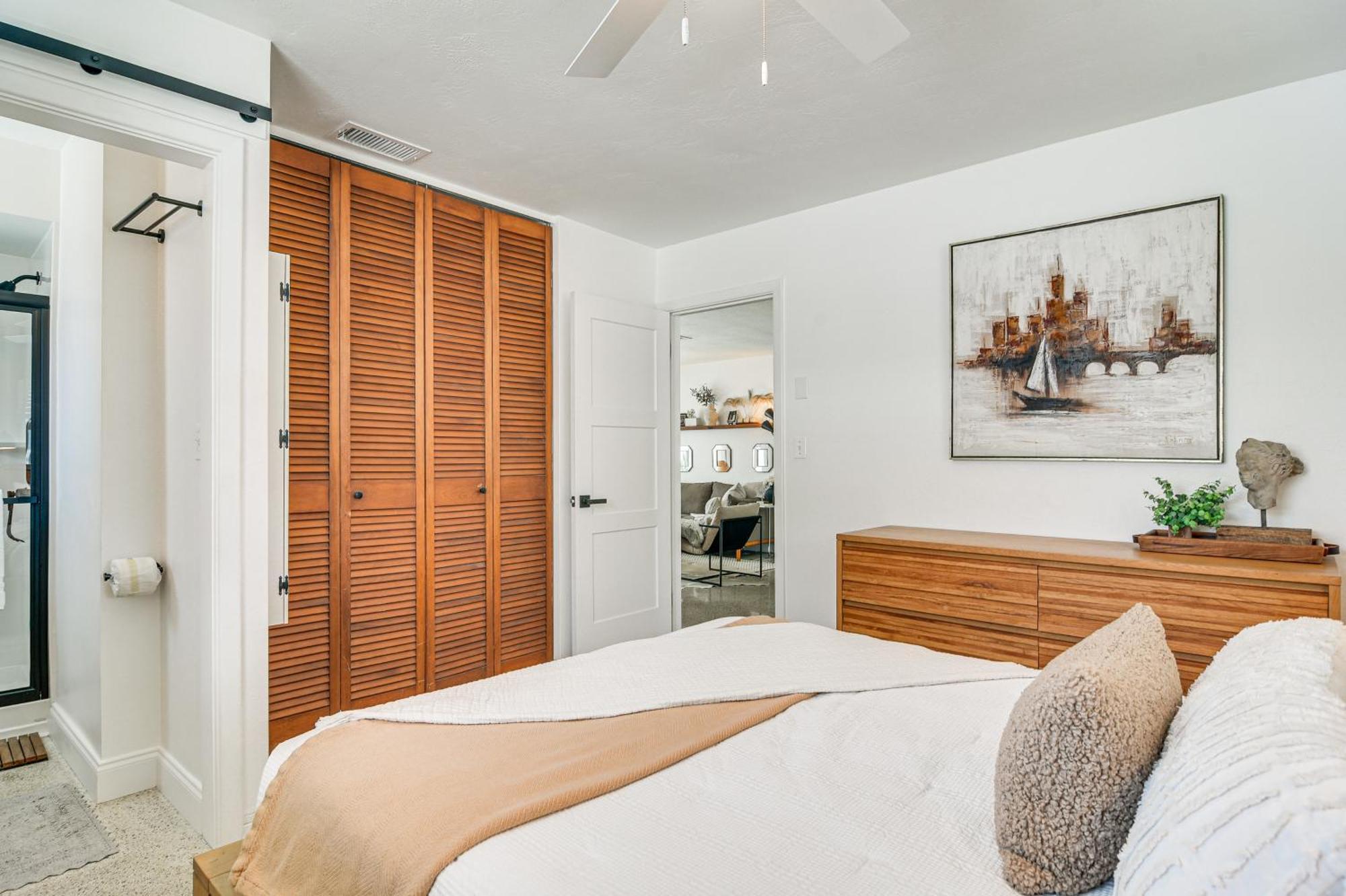 Redington Coastal Retreat - Walk To Beach! *