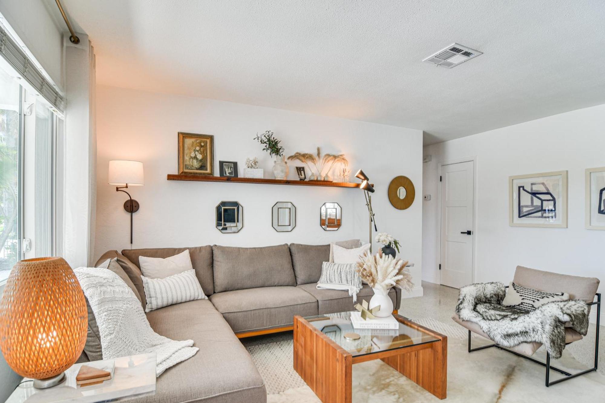 Redington Coastal Retreat - Walk To Beach! Holiday home