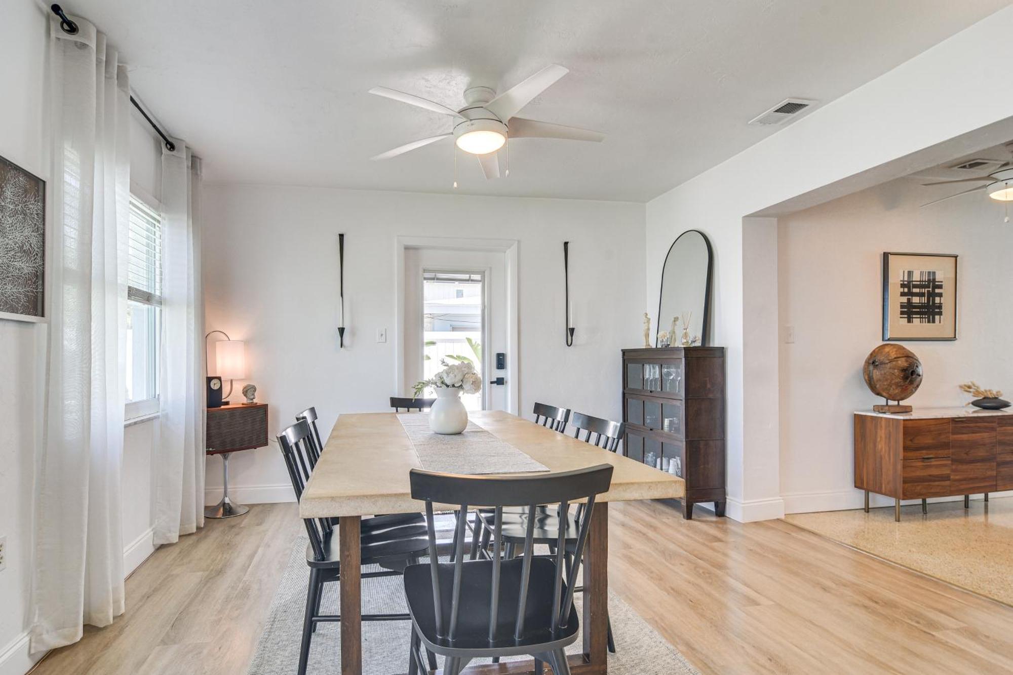 Redington Coastal Retreat - Walk To Beach! *
