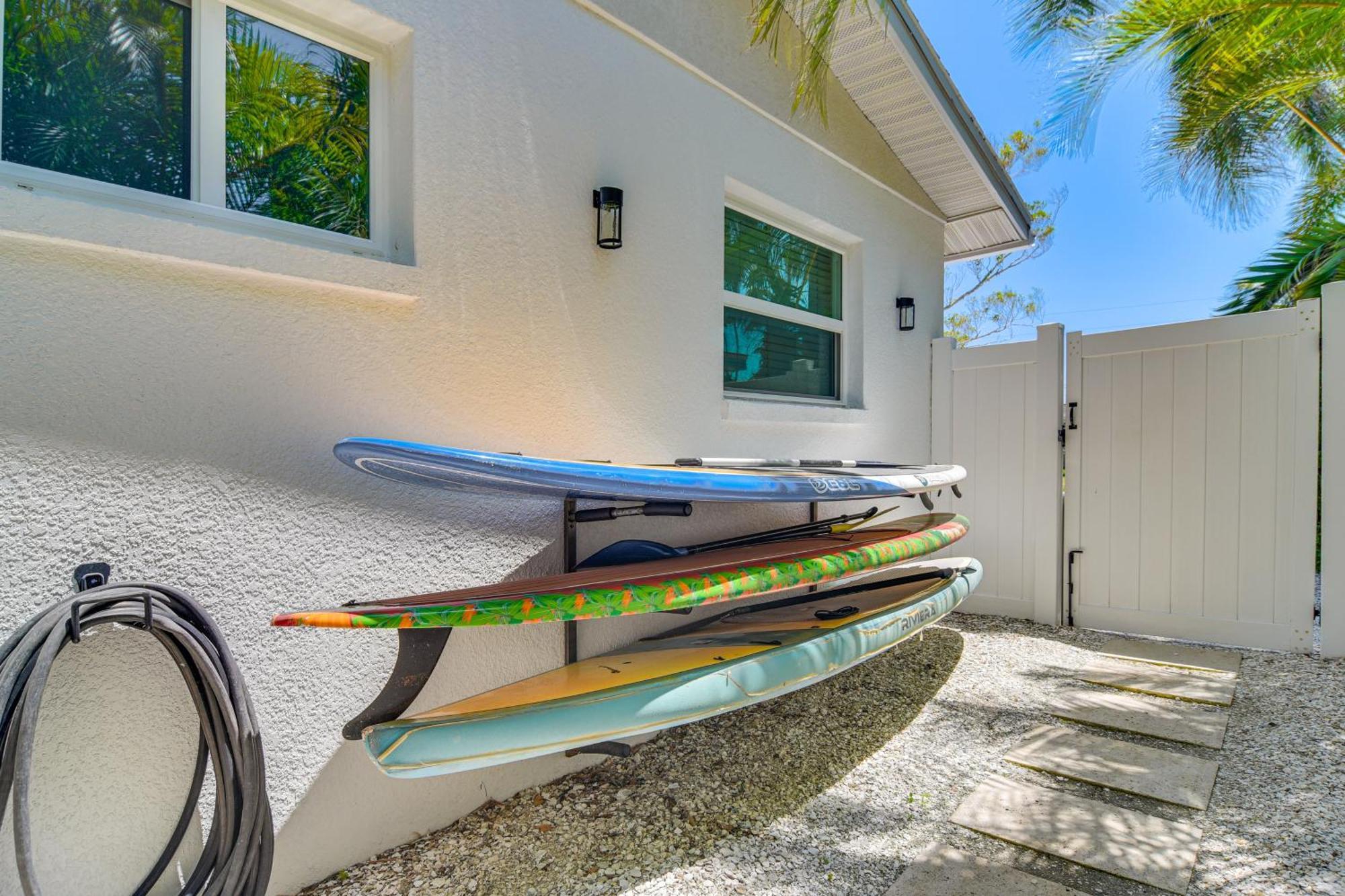 Redington Coastal Retreat - Walk To Beach! Holiday home St. Pete Beach