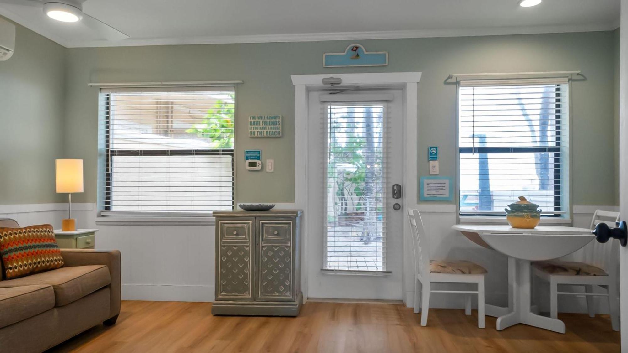Sunset House - Hugger 1 Apartment *