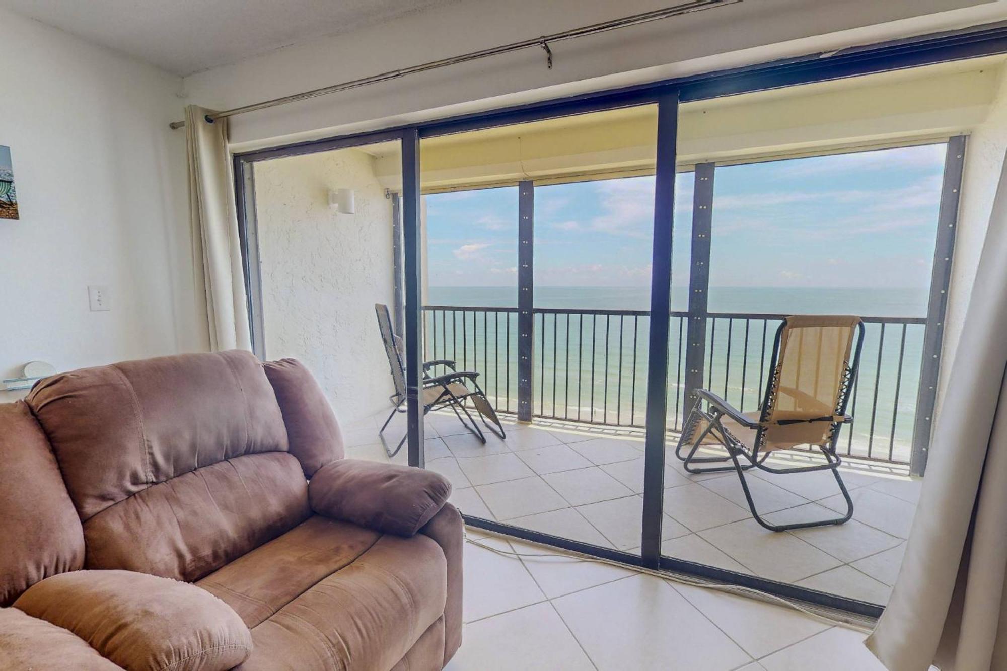 Holiday home 2-1004 - Ocean Sands St. Pete Beach