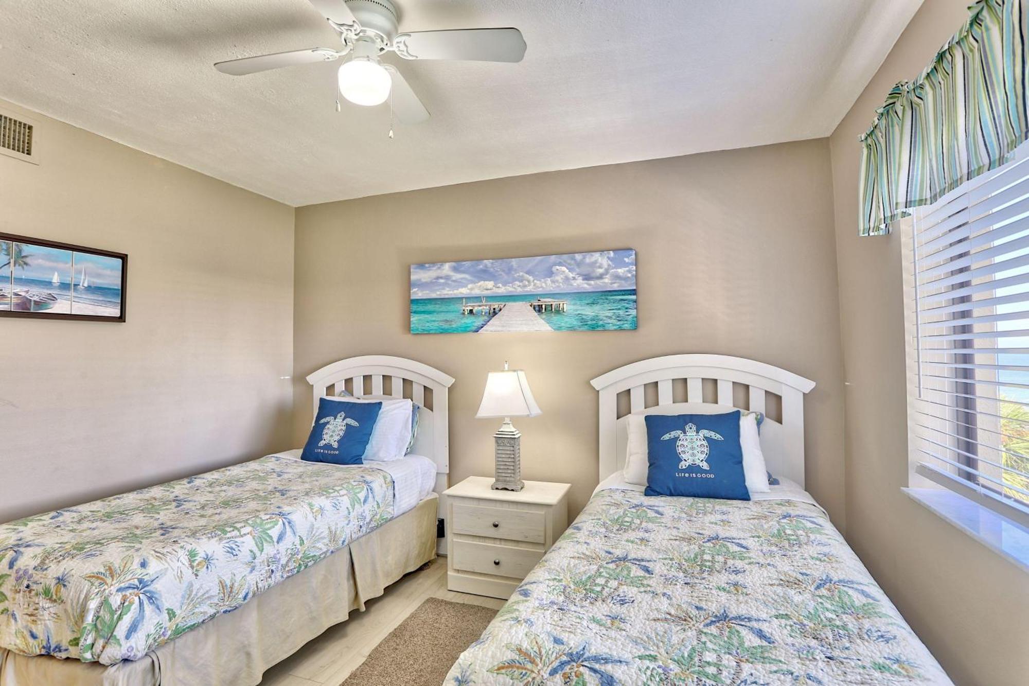 Land's End 11-407 Front - Premier Holiday home *