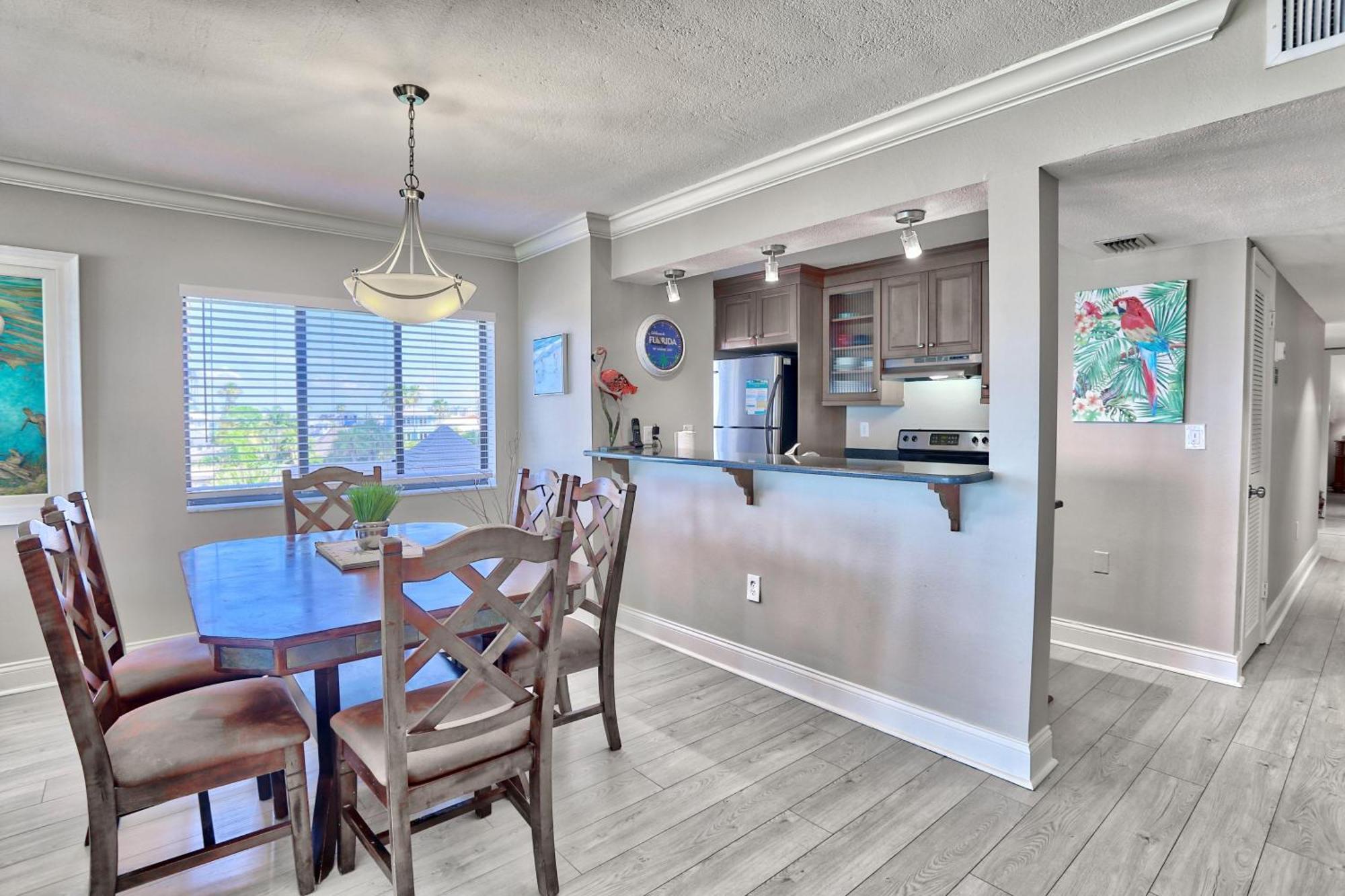 Land's End 11-407 Front - Premier Holiday home