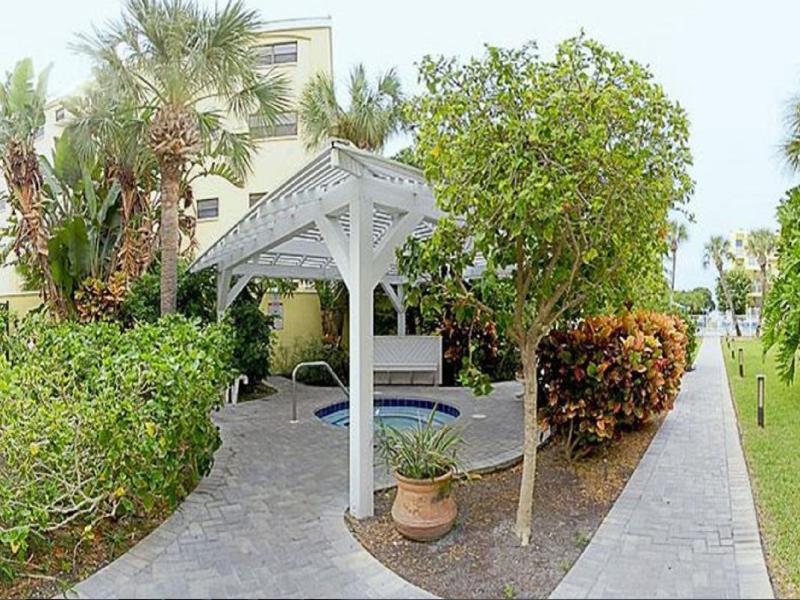 Alden - A Beachfront Hotel 3*