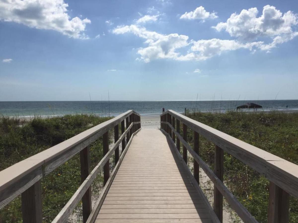 Madeira Place 303 1bd 2ba Retreat Near Johns St. Pete Beach