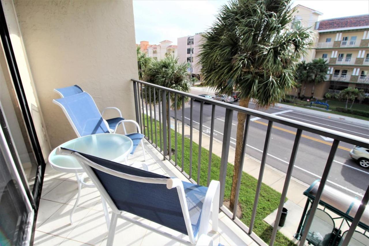 Holiday home Madeira Place 303 1bd 2ba Retreat Near Johns St. Pete Beach