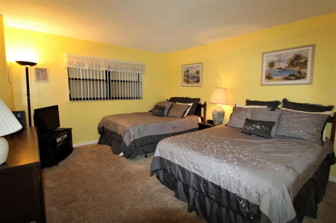 Holiday home Madeira Place 303 1bd 2ba Retreat Near Johns St. Pete Beach