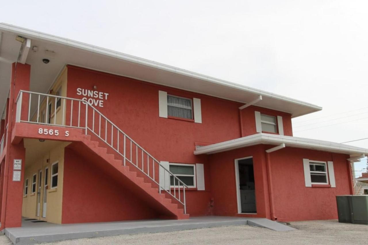 Sunset Cove One Bedroom In Treasure Island, Short *