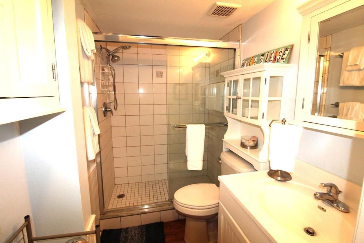 Sunset Cove One Bedroom In Treasure Island, Short