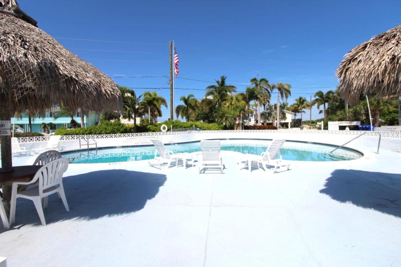Sunset Cove One Bedroom In Treasure Island, Short Holiday home *