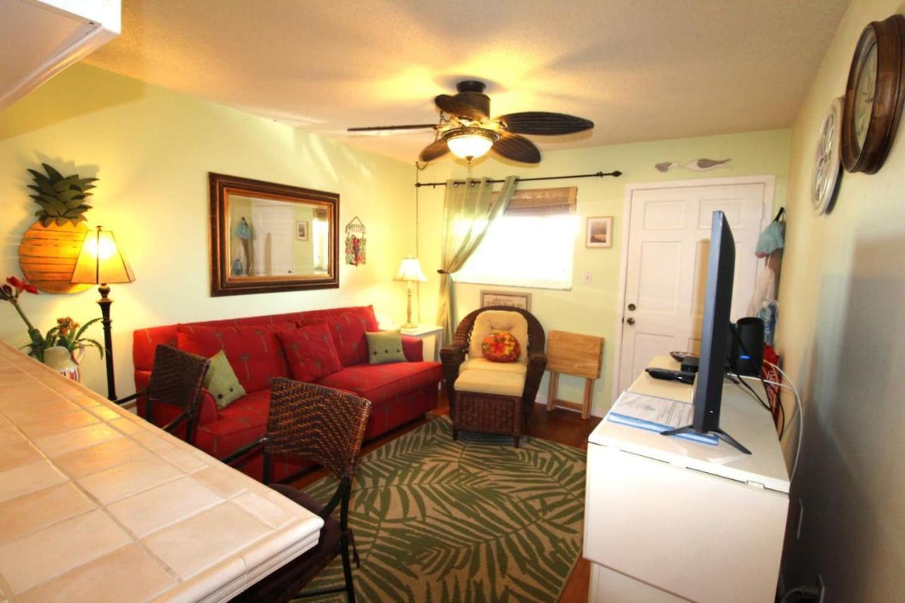Sunset Cove One Bedroom In Treasure Island, Short Holiday home