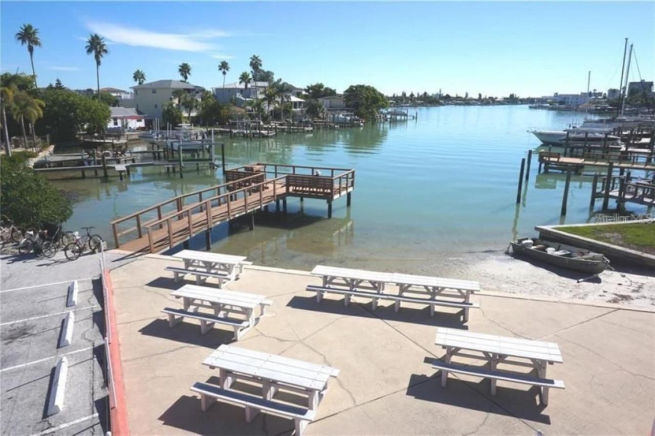 Sunset Cove One Bedroom In Treasure Island, Short St. Pete Beach