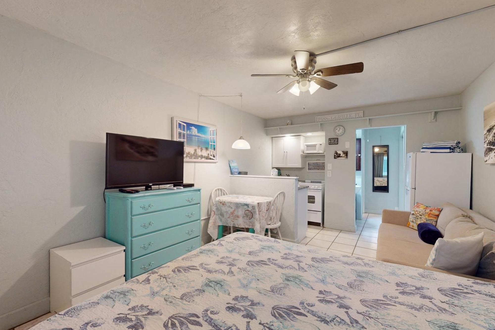 Hotel Pass-a-grille Retreat Unit 8 *