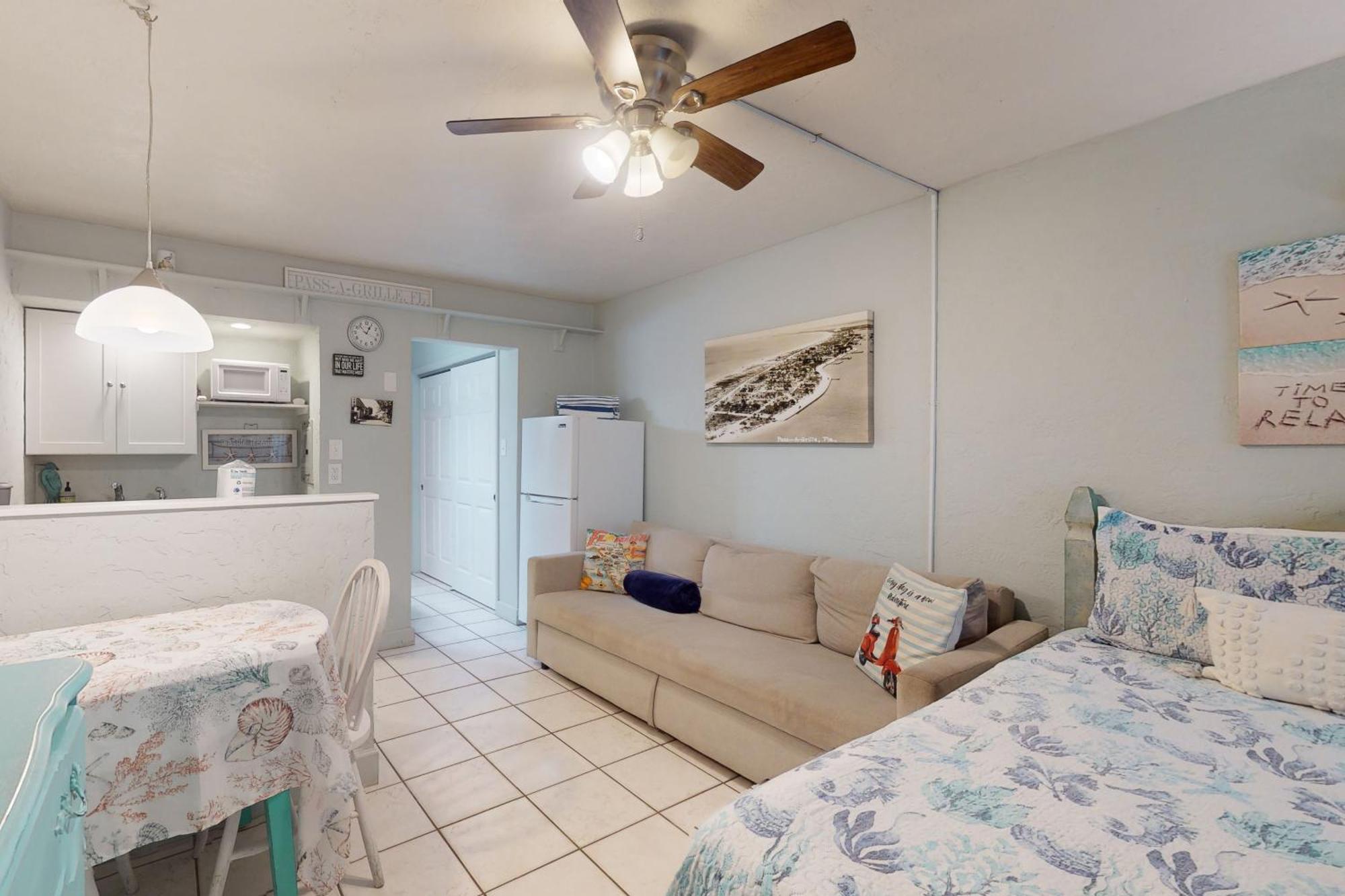 Pass-a-grille Retreat Unit 8 * St. Pete Beach