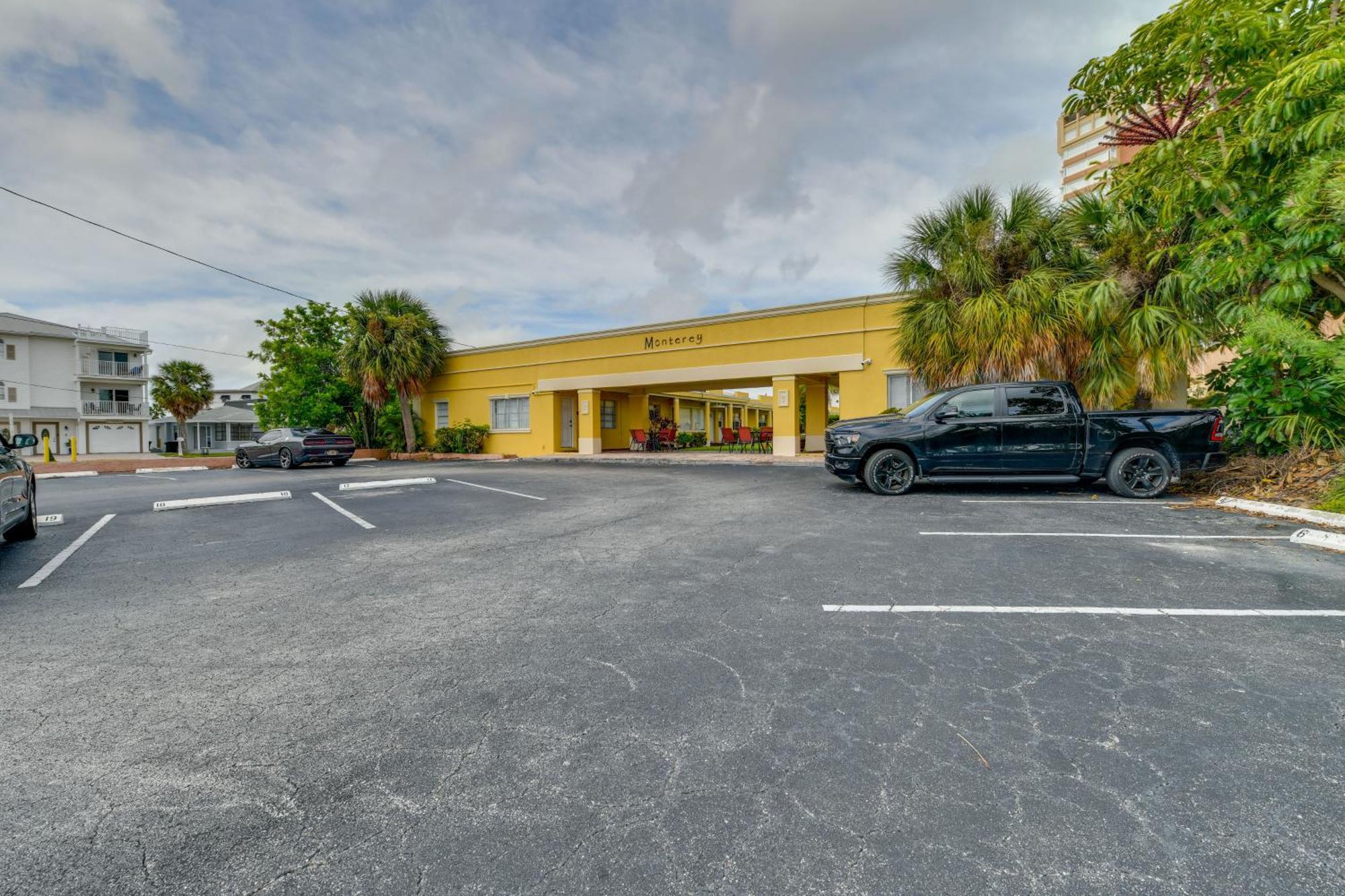 Beachfront Redington Shores Retreat! St. Pete Beach