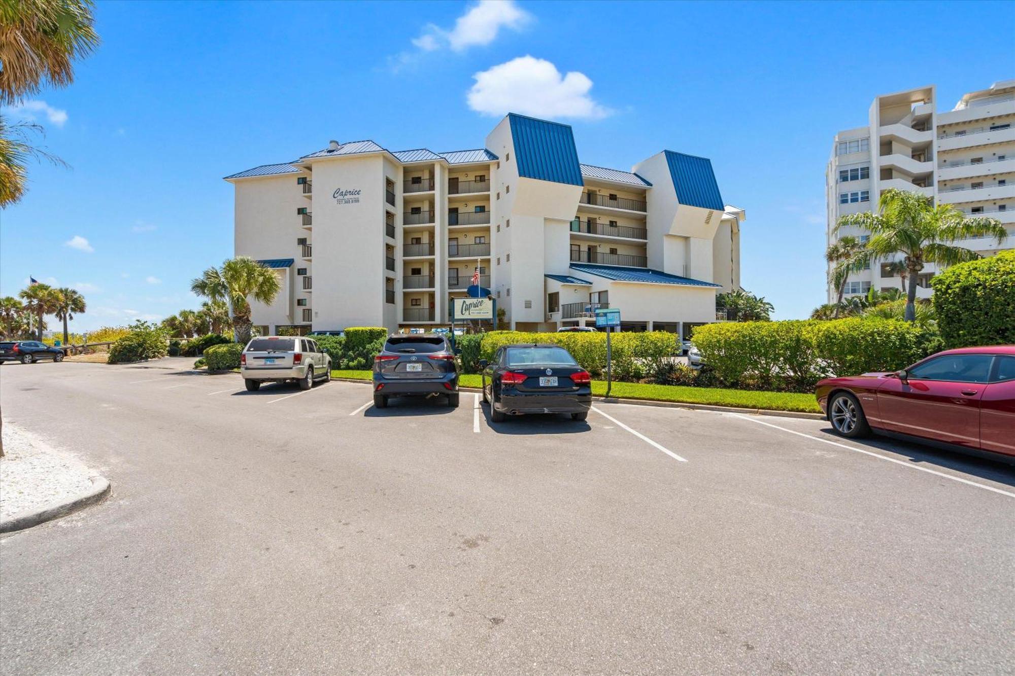 Direct Beachfront/free Parking/walk To Dining & Shopping * St. Pete Beach