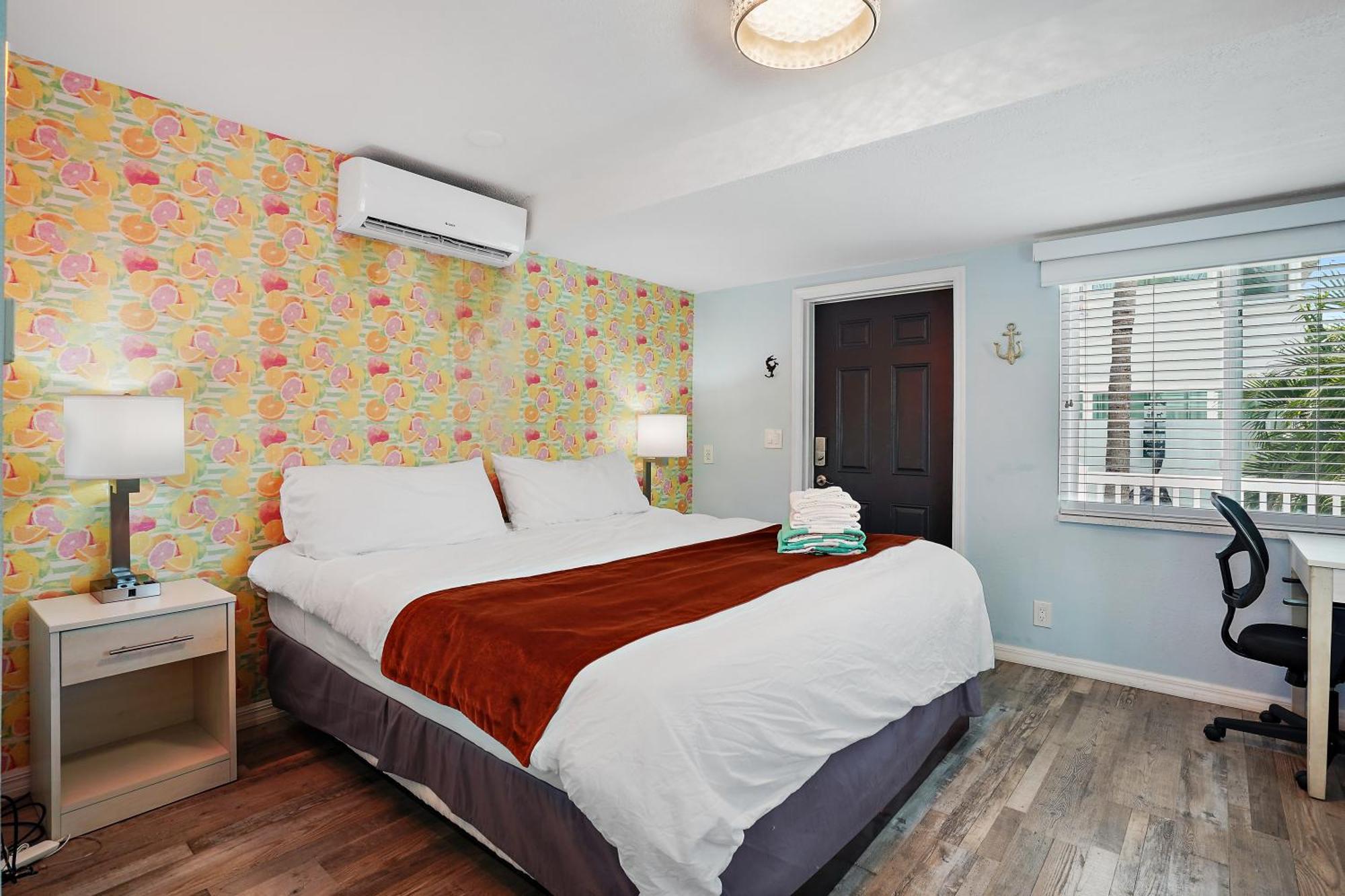 The Pearl Club Hotel St. Pete Beach