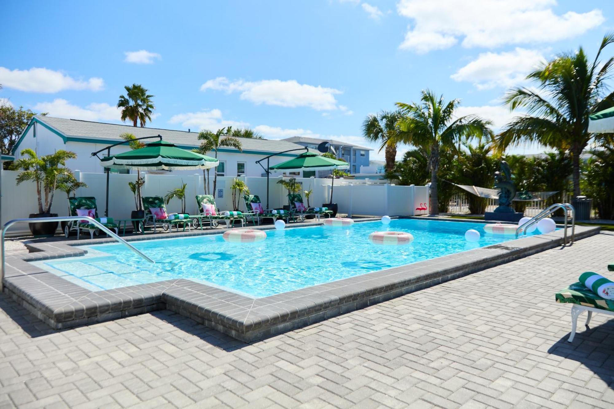 The Pearl Club Hotel St. Pete Beach