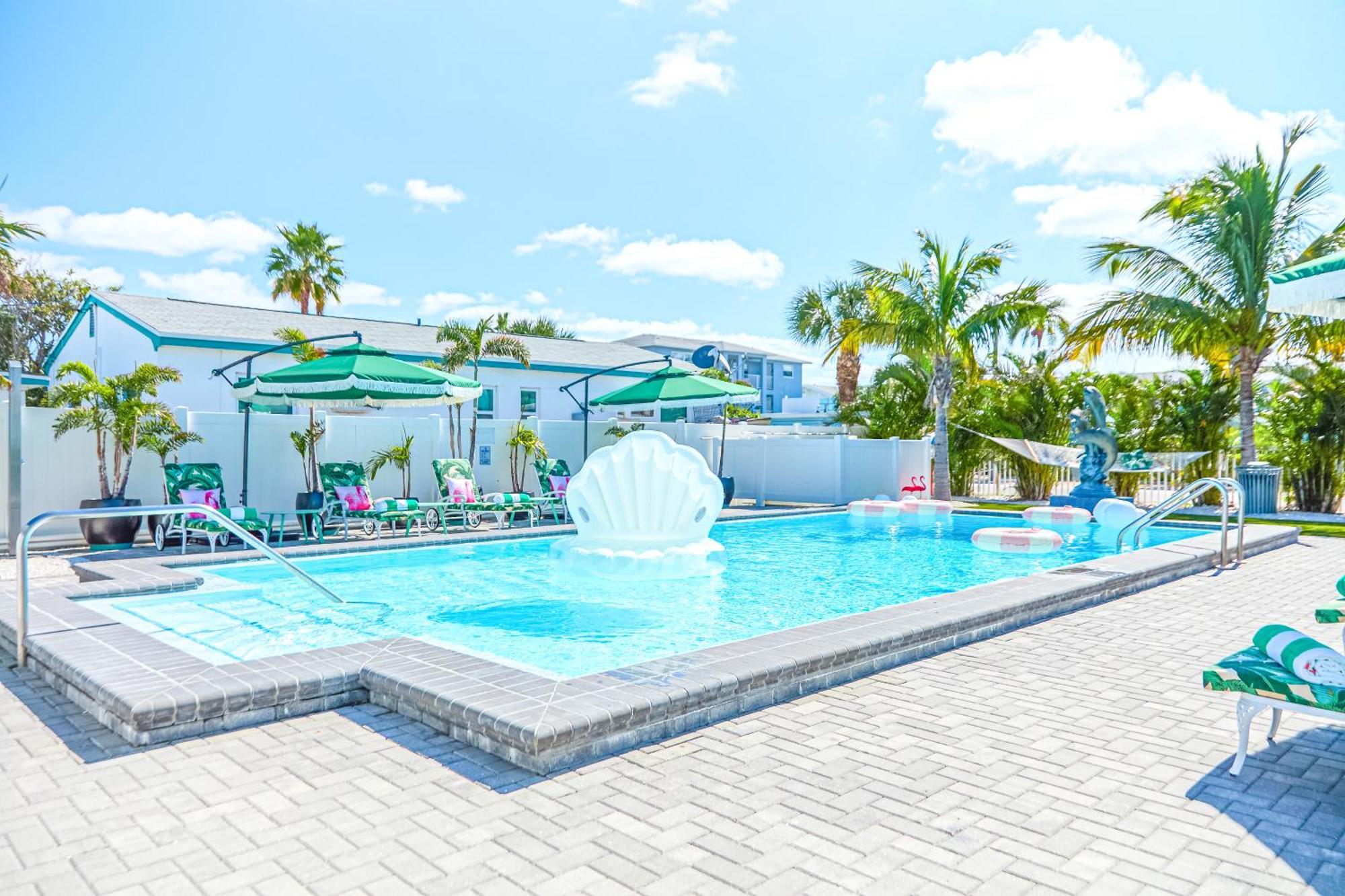 Hotel The Pearl Club St. Pete Beach