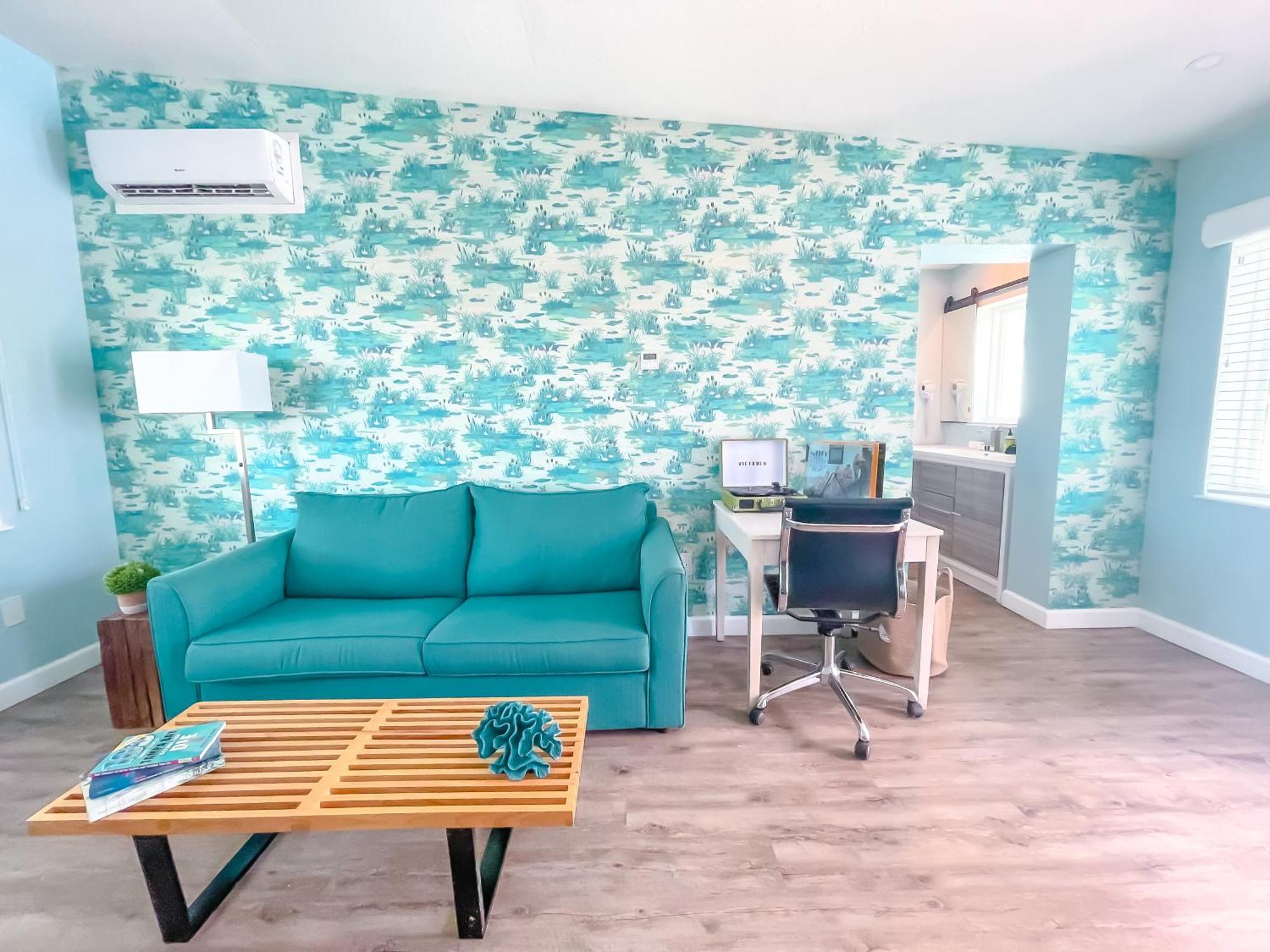 The Pearl Club Hotel St. Pete Beach