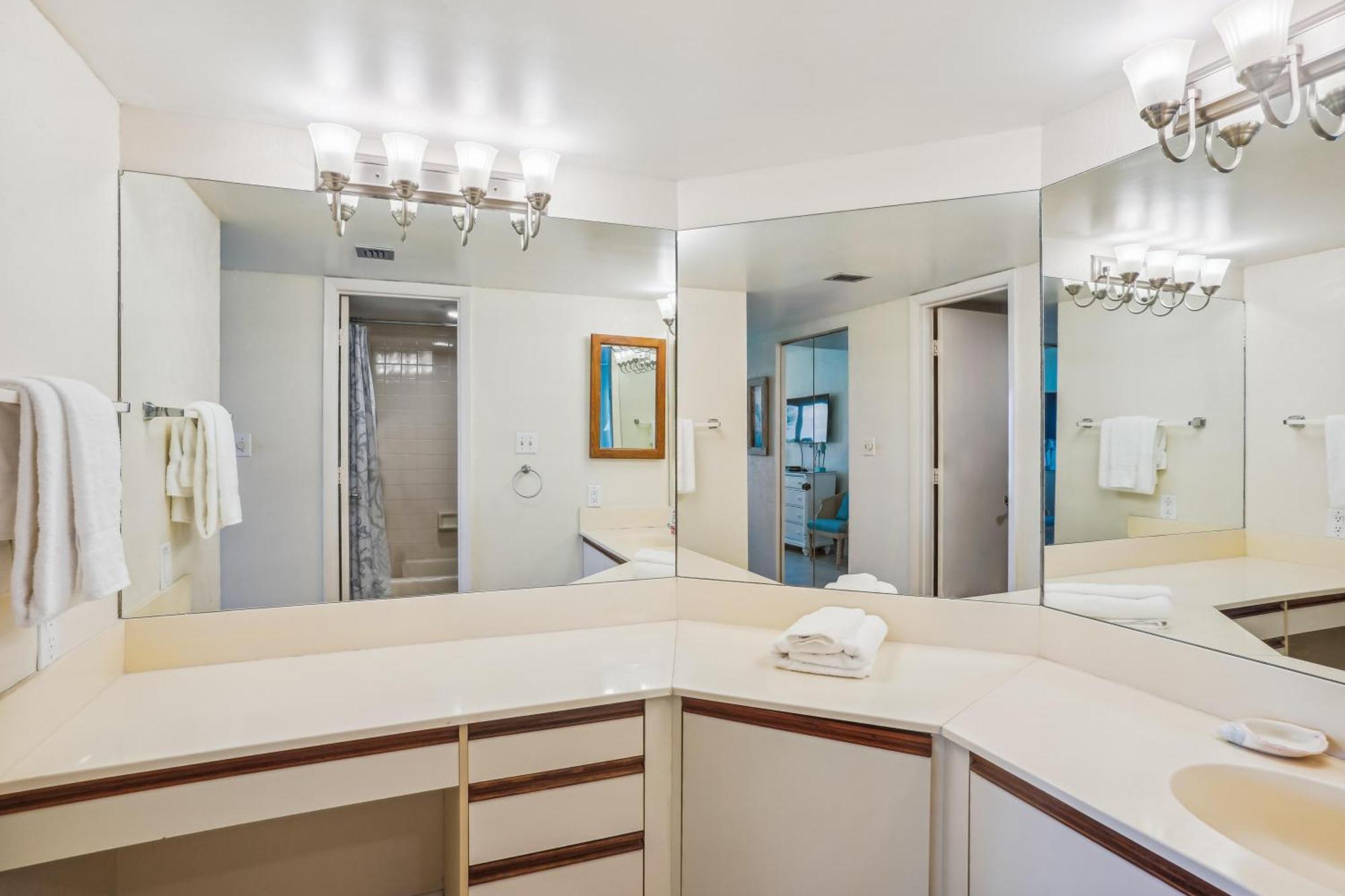 Land's End 8-303 Front Holiday home St. Pete Beach