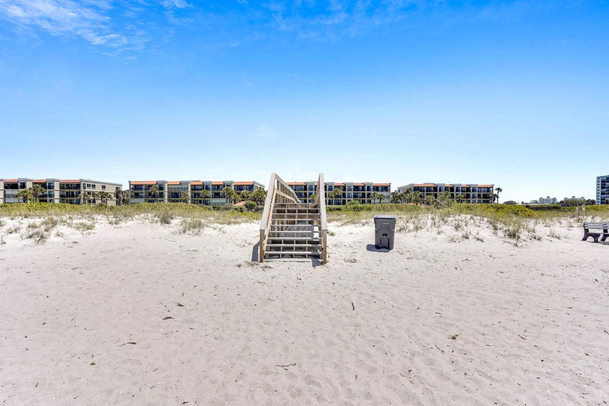 Land's End 3-404 Bay Front * St. Pete Beach