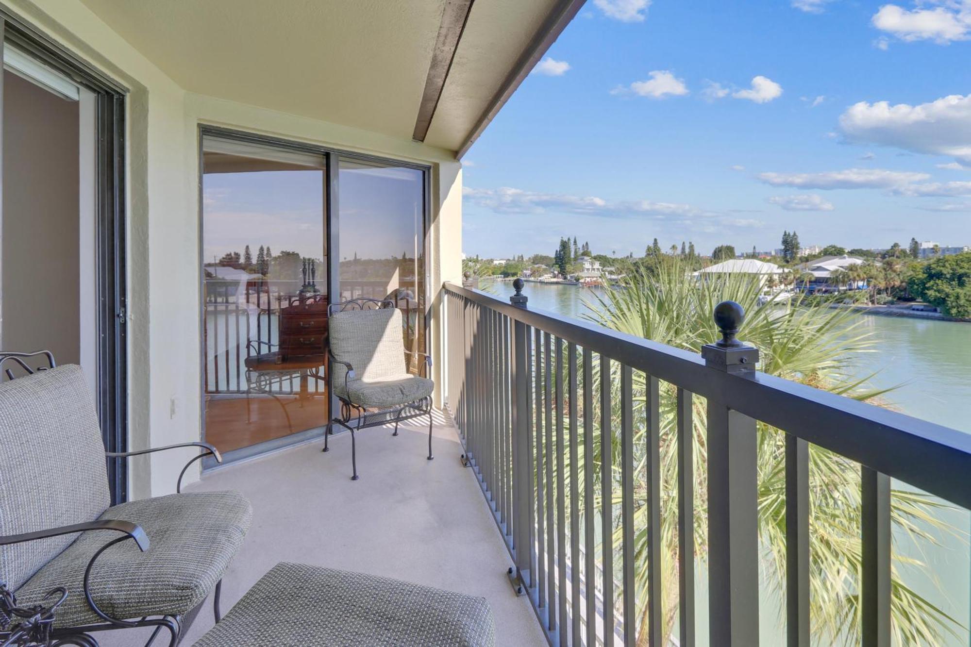 Land's End 3-404 Bay Front *