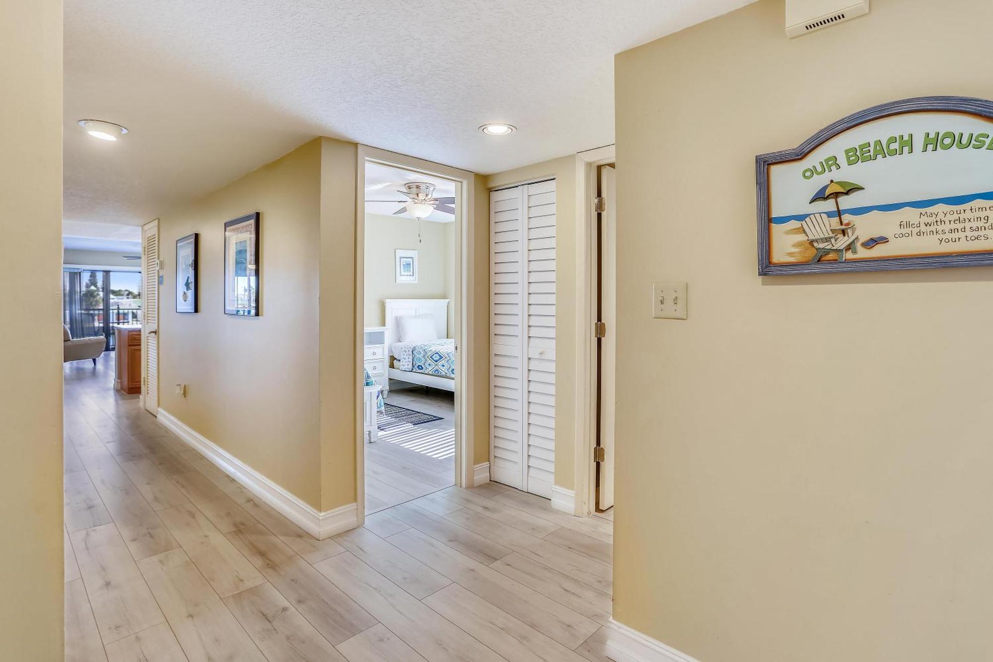 Land's End 3-206 Bay Front - Premier St. Pete Beach