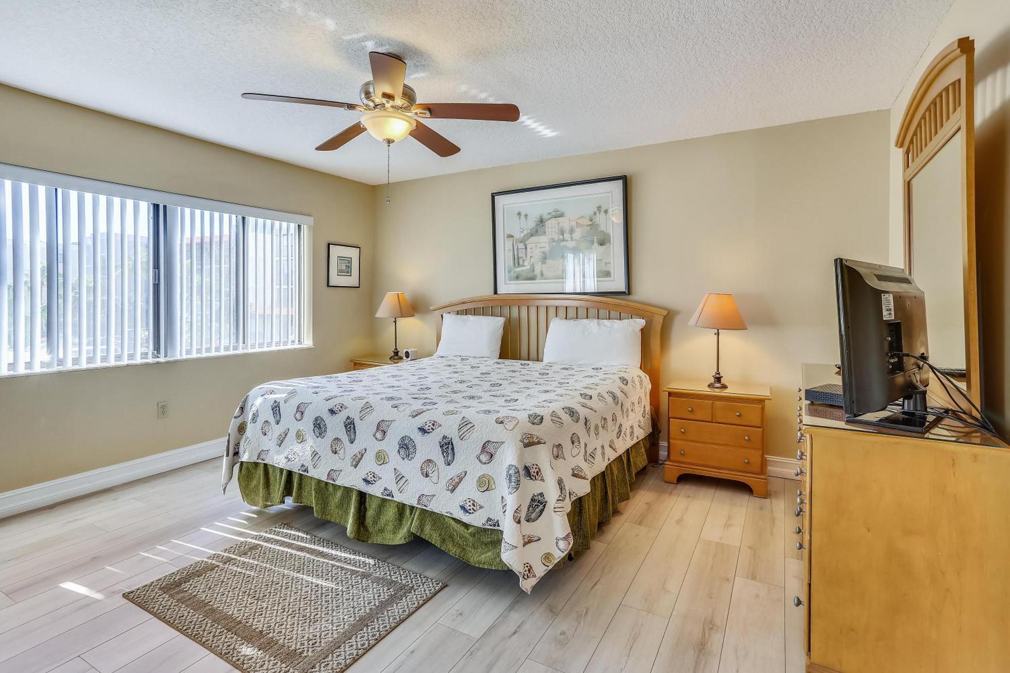 Land's End 3-206 Bay Front - Premier