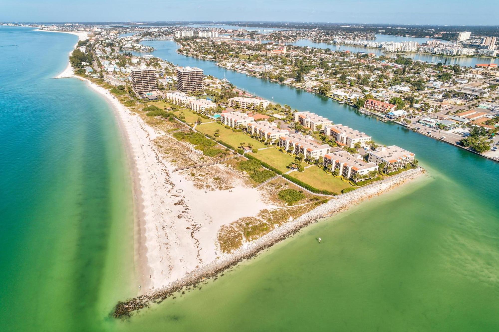 Land's End 11-207 Front St. Pete Beach