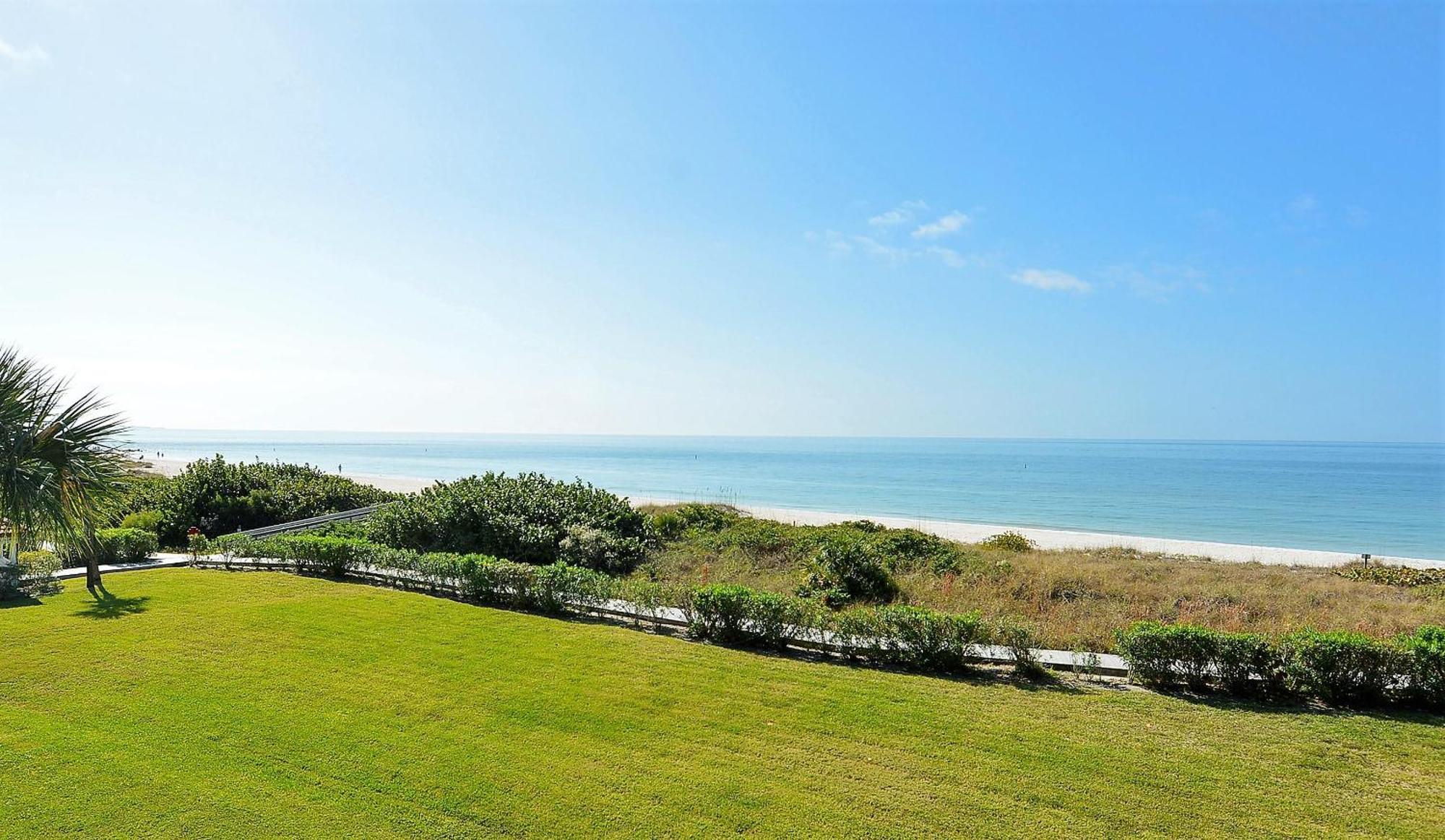Land's End 11-207 Front Holiday home
