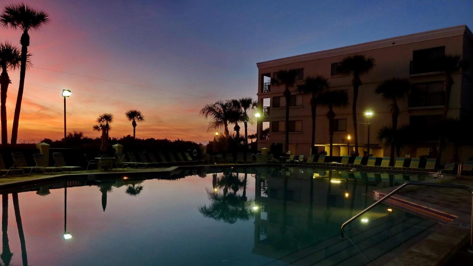 Land's End 11-204 Front Holiday home St. Pete Beach
