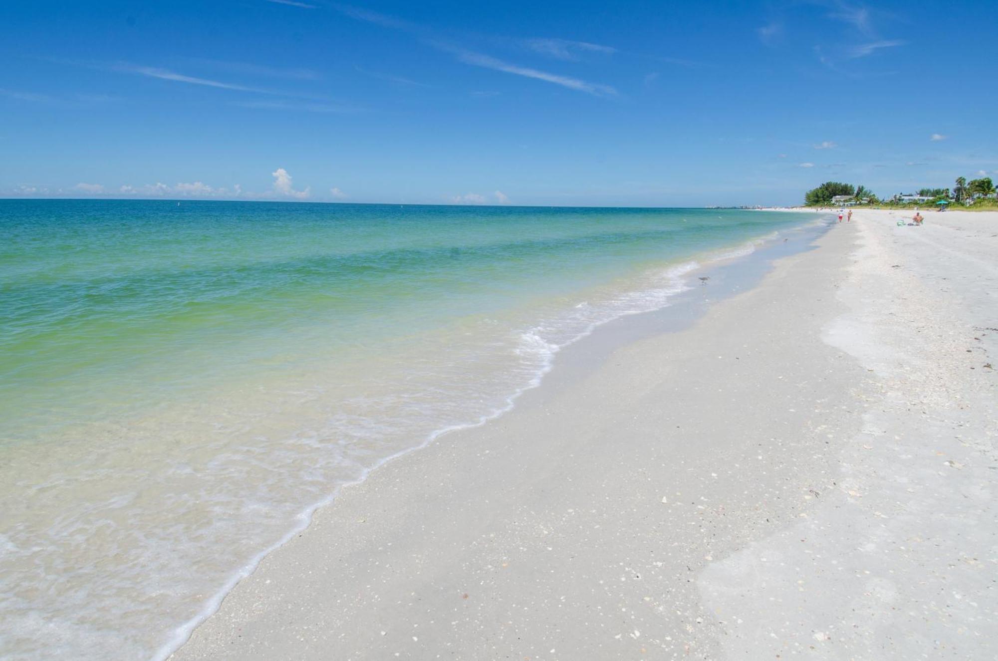 Land's End 11-204 Front St. Pete Beach
