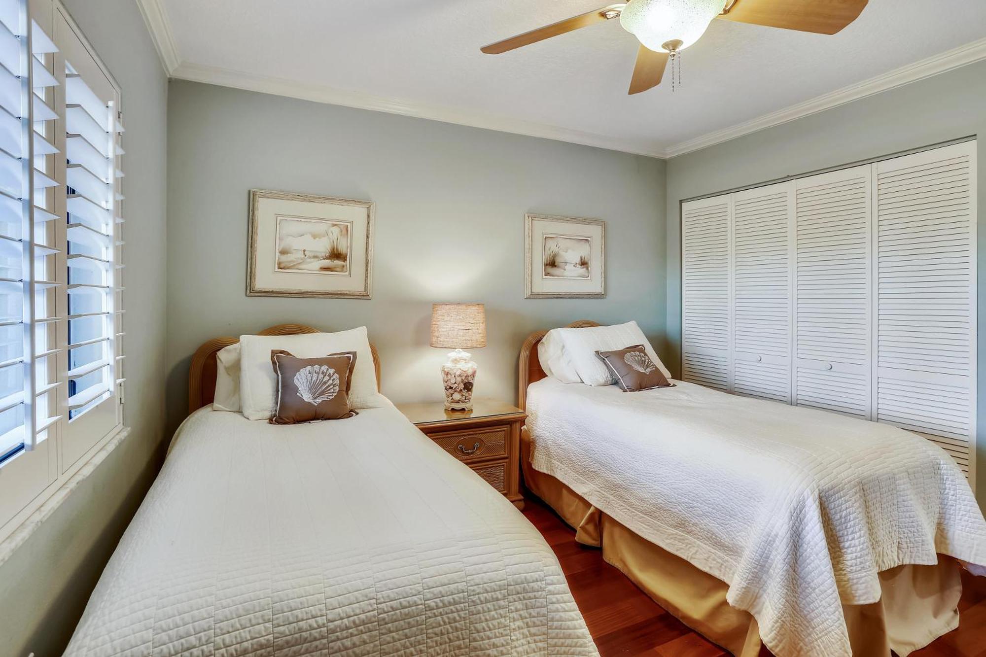 Land's End 11-204 Front Holiday home