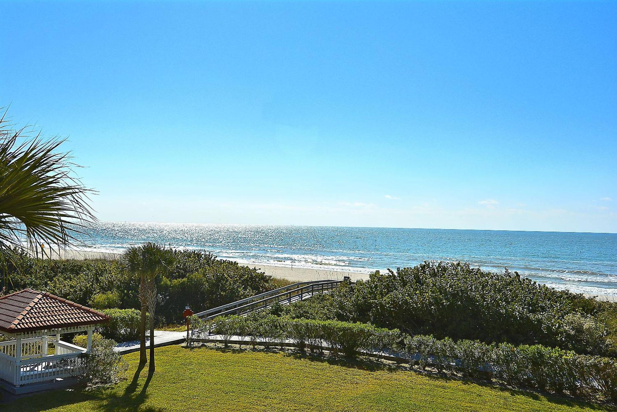 Land's End 11-204 Front * St. Pete Beach