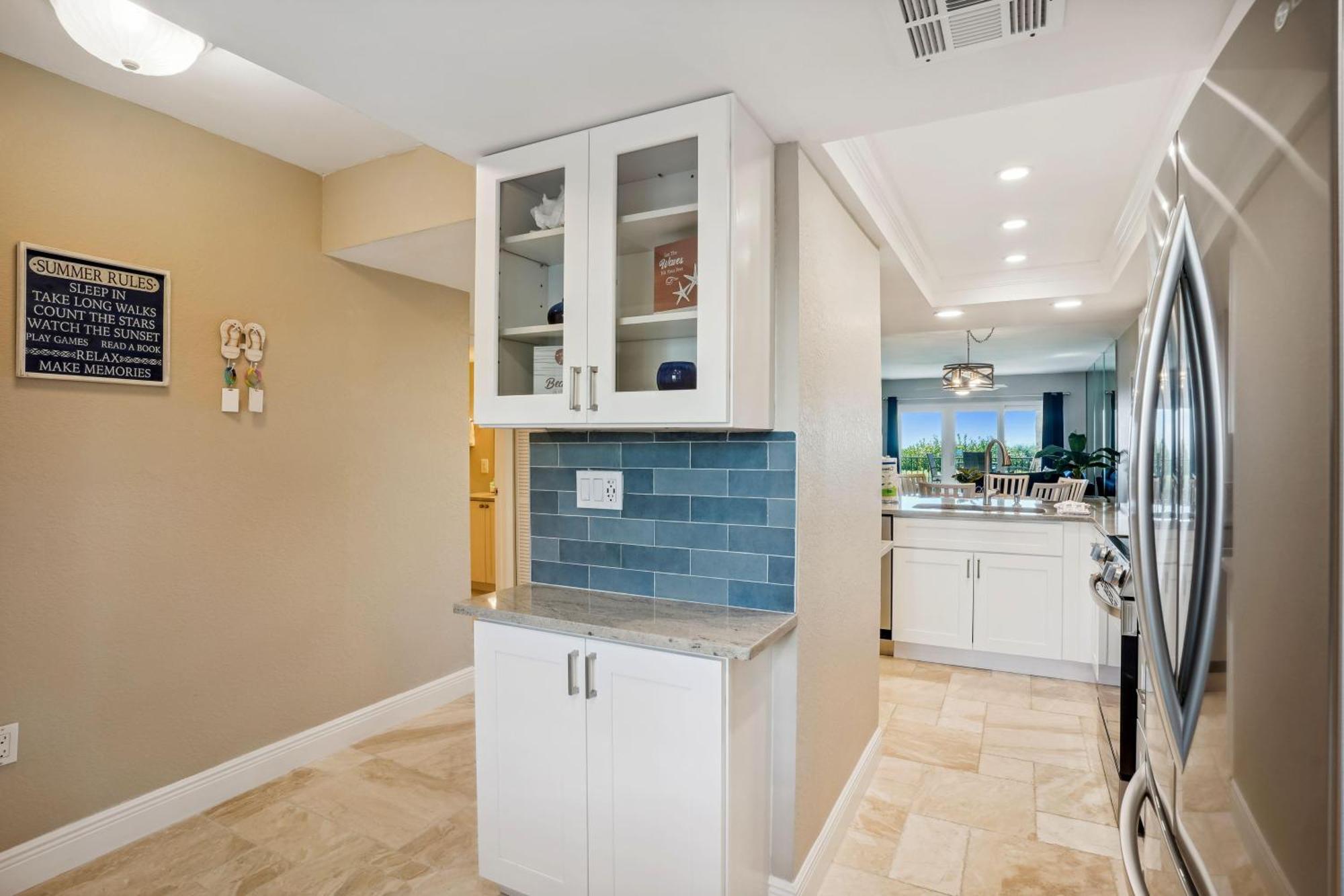 Land's End 7-203 Front - Premier St. Pete Beach