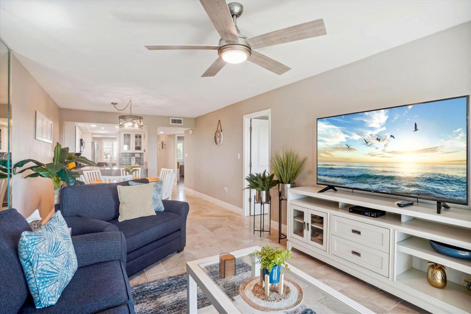 Land's End 7-203 Front - Premier St. Pete Beach