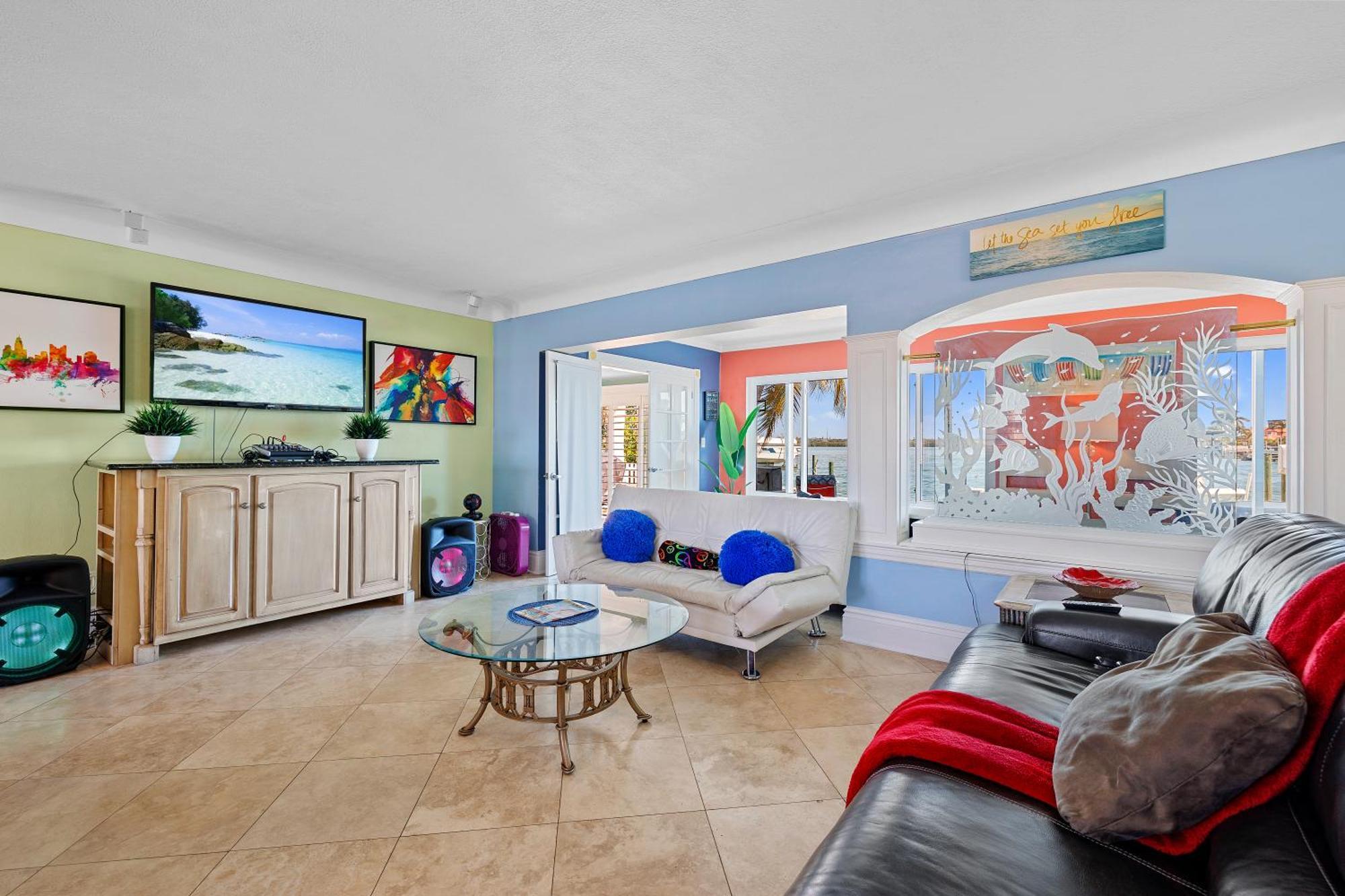 4bd 2ba Waterfront House With Pool, Hot Tub & Boat! Holiday home *