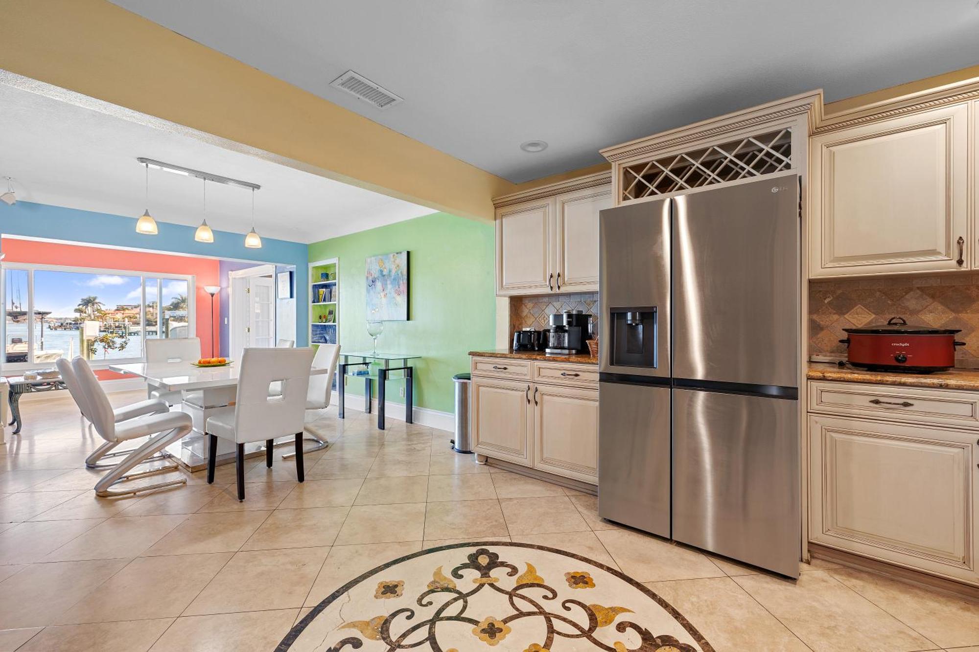 4bd 2ba Waterfront House With Pool, Hot Tub & Boat! *