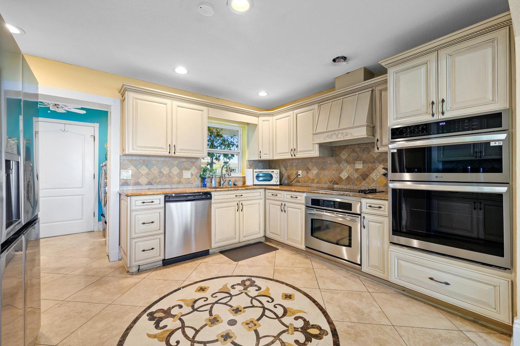 Holiday home 4bd 2ba Waterfront House With Pool, Hot Tub & Boat!